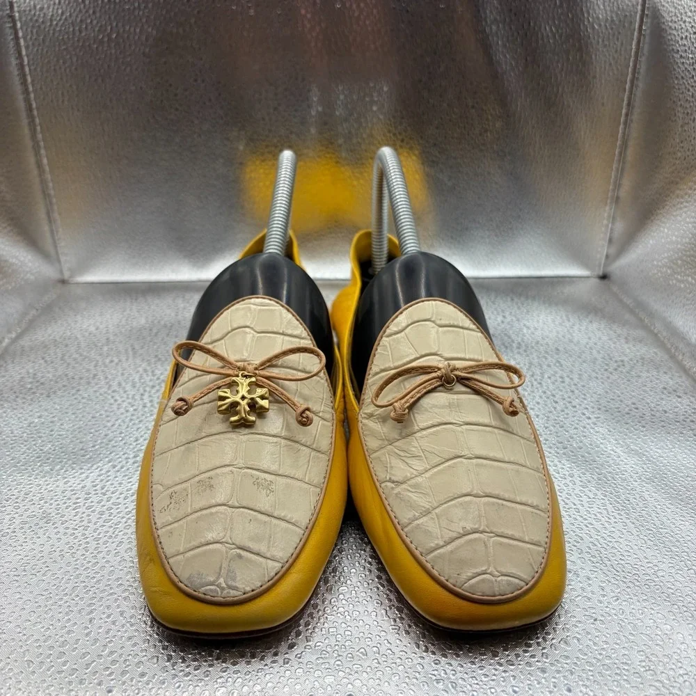 Size 6.5‎ M Tory Burch Tory Charm Yellow Goldfinch Cream Embossed Flat Loafers